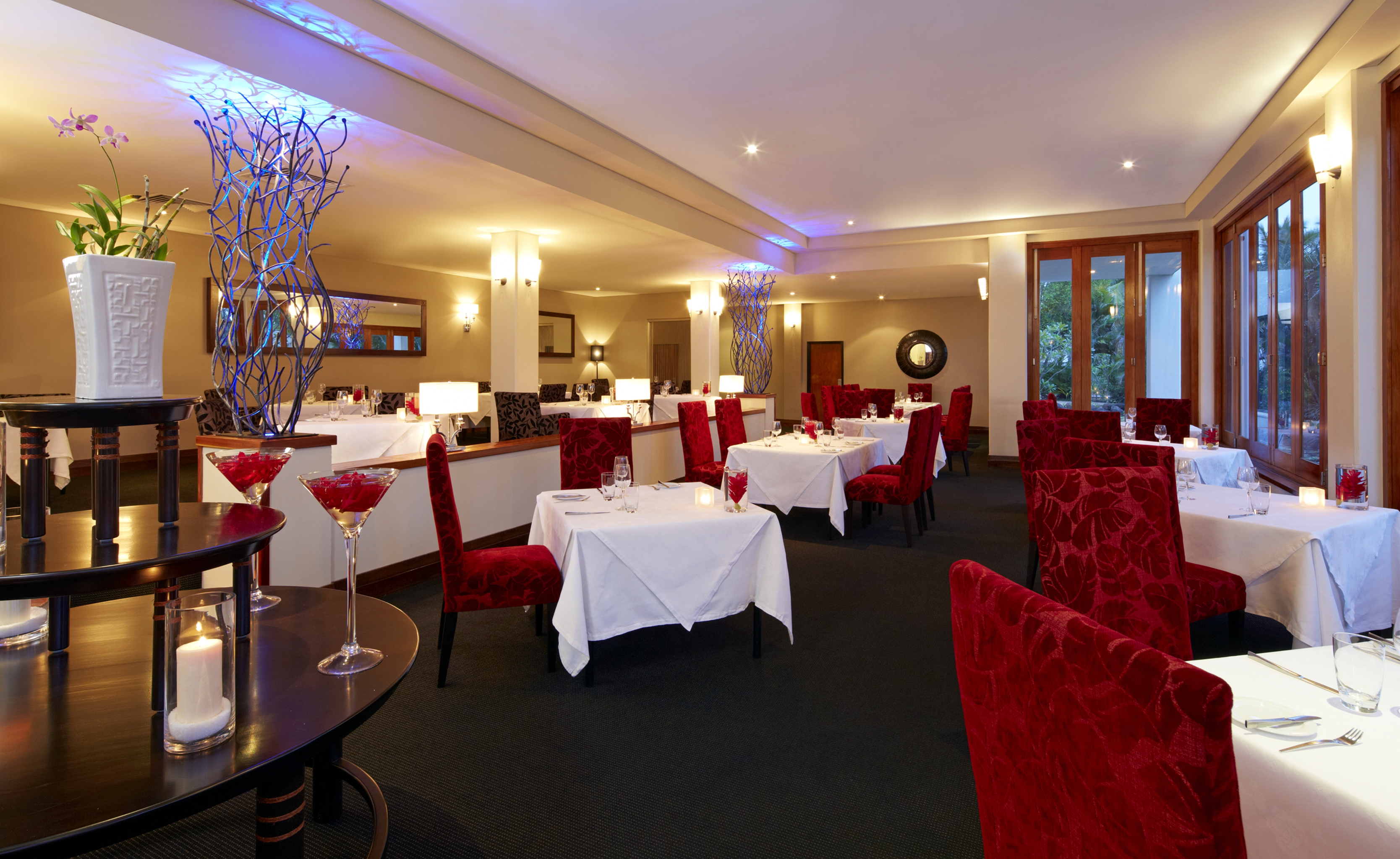 Sofitel Fiji - V Restaurant facing outwards